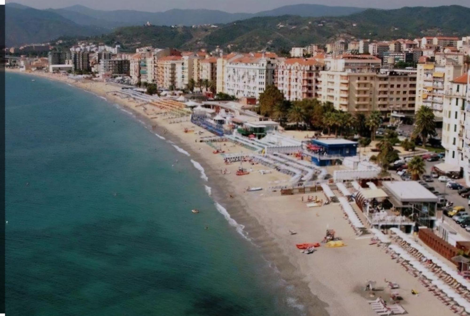 Il Talismano-In Citta -Vicino Al Mare Apartment Savona Ngoại thất bức ảnh